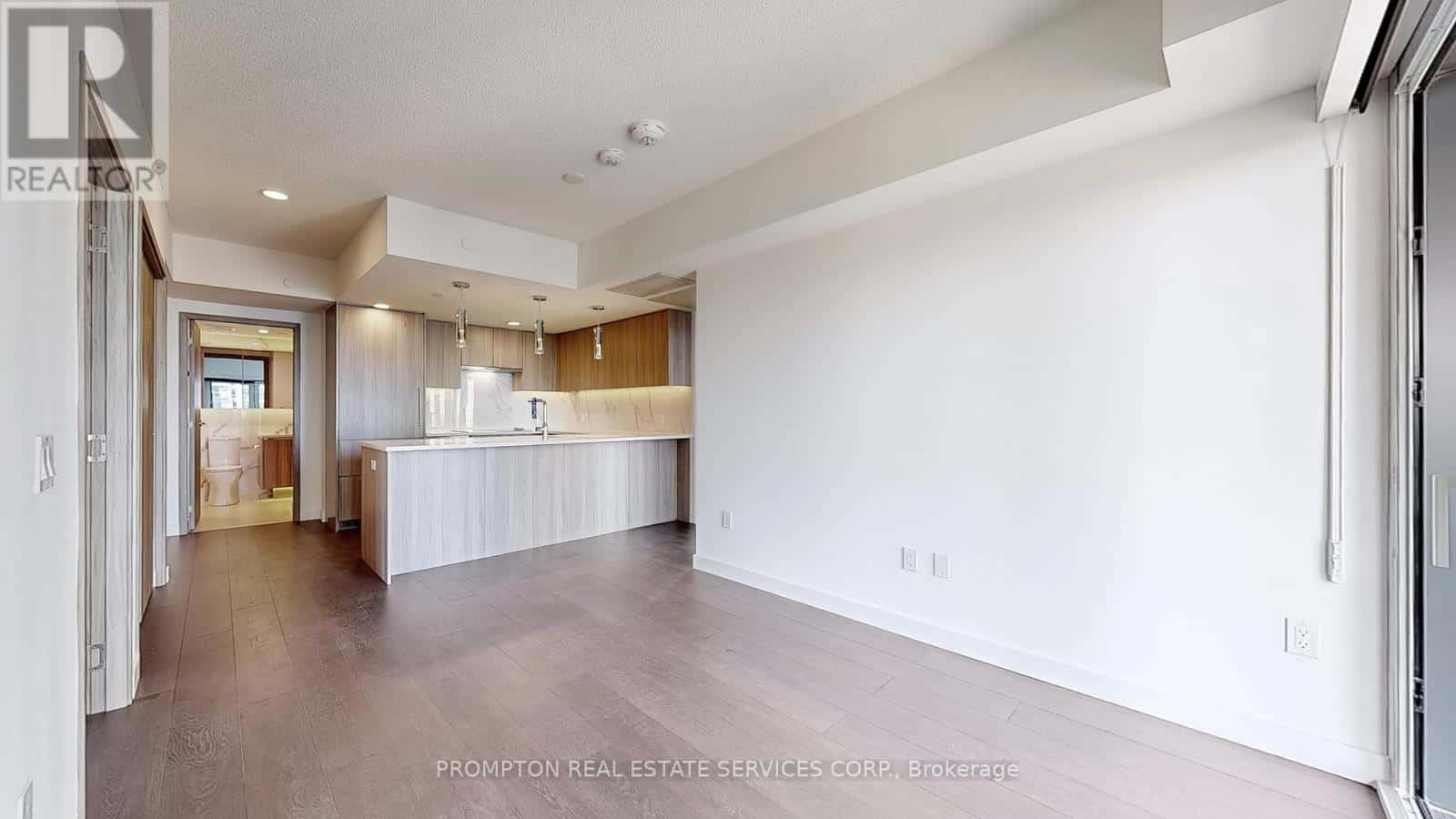 Toronto (Waterfront Communities) — Toronto (Waterfront Communities) - Photo 4 of 46