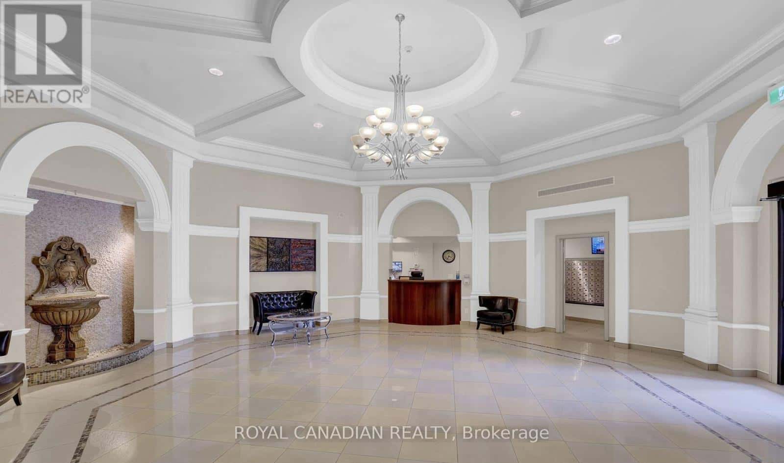 Mississauga (Hurontario) — Mississauga (Hurontario) - Photo 5 of 27