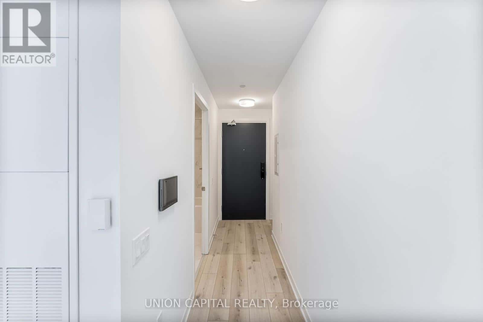 Oakville (GO Glenorchy) — Oakville (GO Glenorchy) - Photo 3 of 33