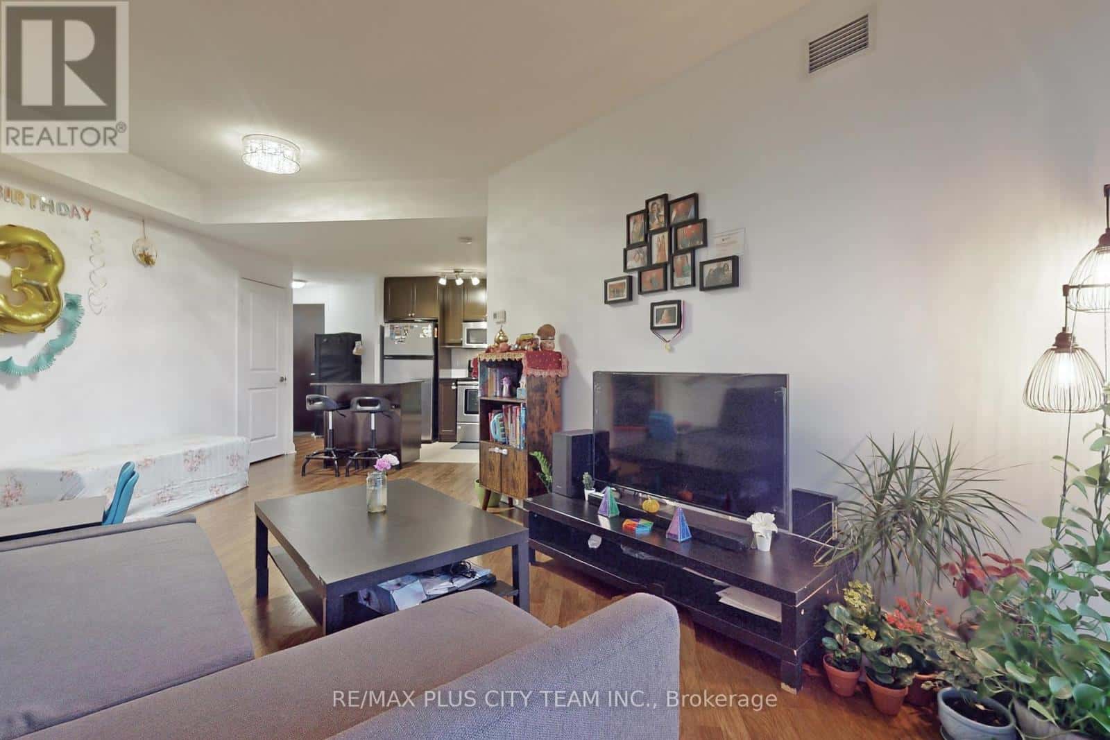 Mississauga (City Centre) — Mississauga (City Centre) - Photo 5 of 41