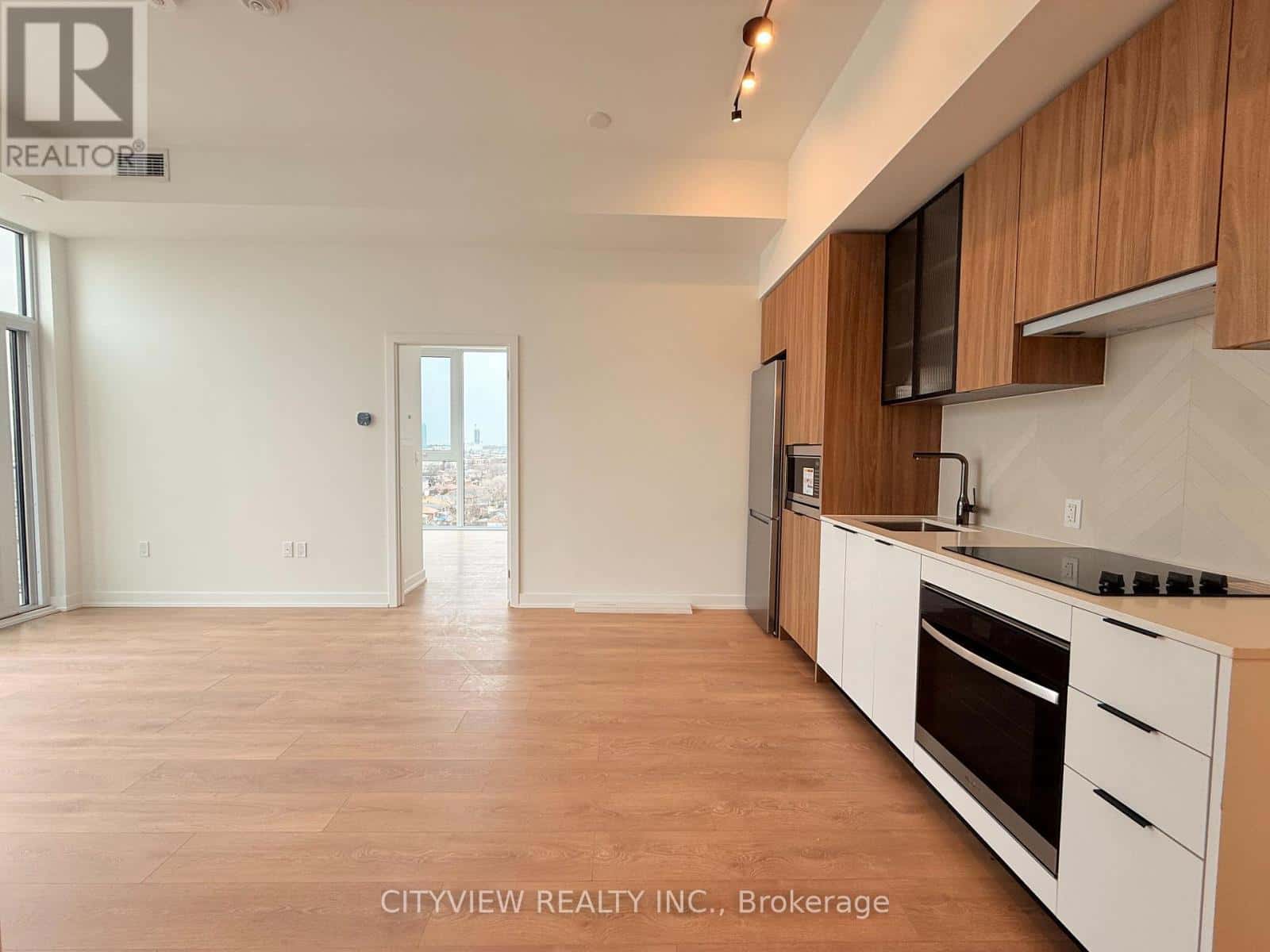 Toronto (Islington-City Centre West) — Toronto (Islington-City Centre West) - Photo 4 of 13