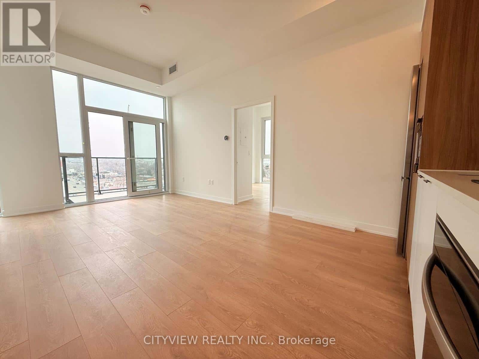 Toronto (Islington-City Centre West) — Toronto (Islington-City Centre West) - Photo 5 of 13