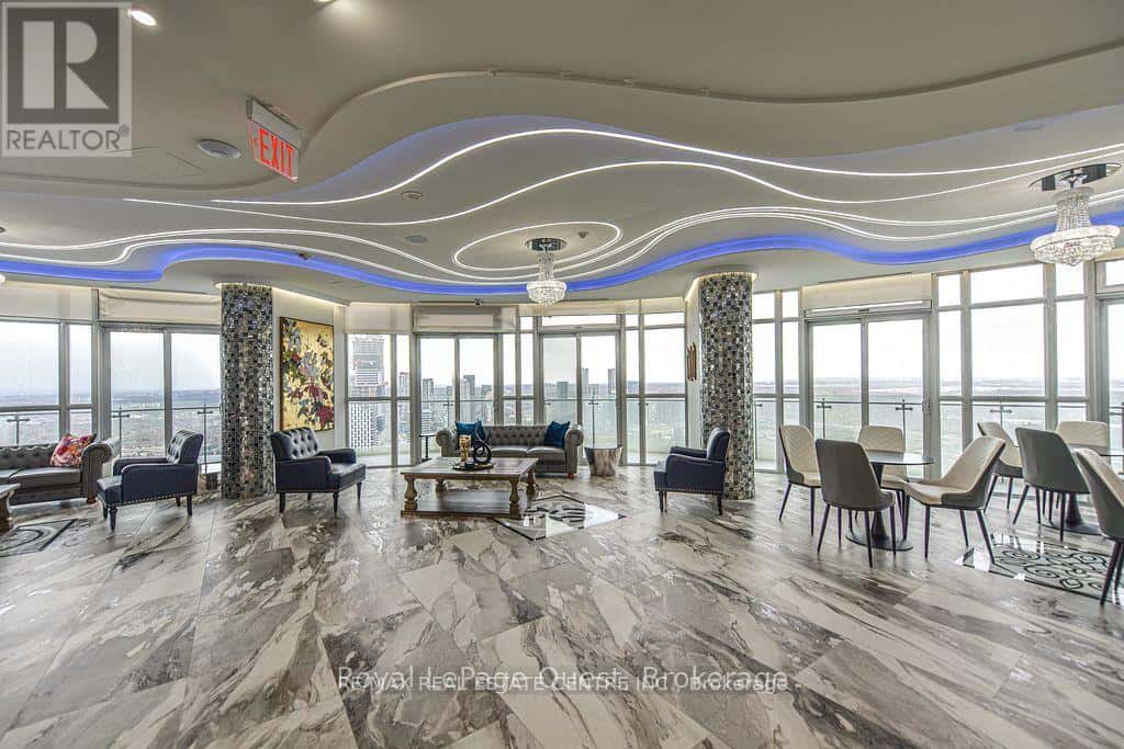 Mississauga (City Centre) — Mississauga (City Centre) - Photo 5 of 28