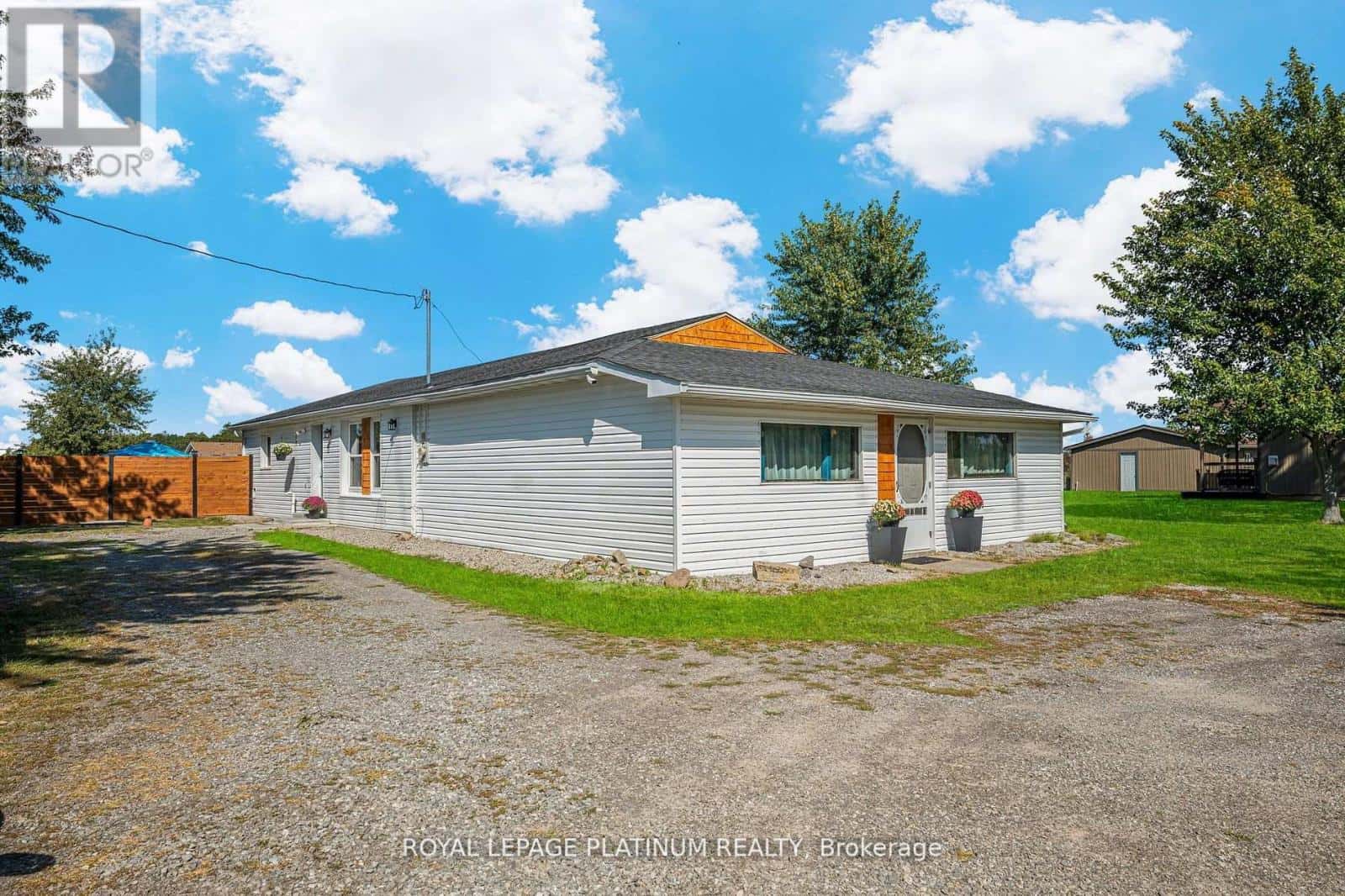 4546 SHERKSTON ROAD — Port Colborne (Sherkston), Ontario - Photo 4 of 94