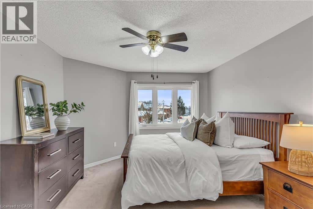 Cambridge — Cambridge - Photo 5 of 48