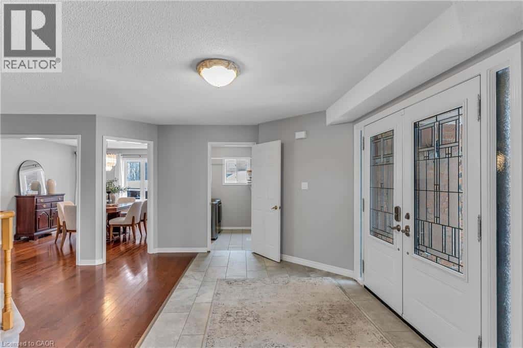 72 HILBORN Avenue — Cambridge, Ontario - Photo 3 of 48