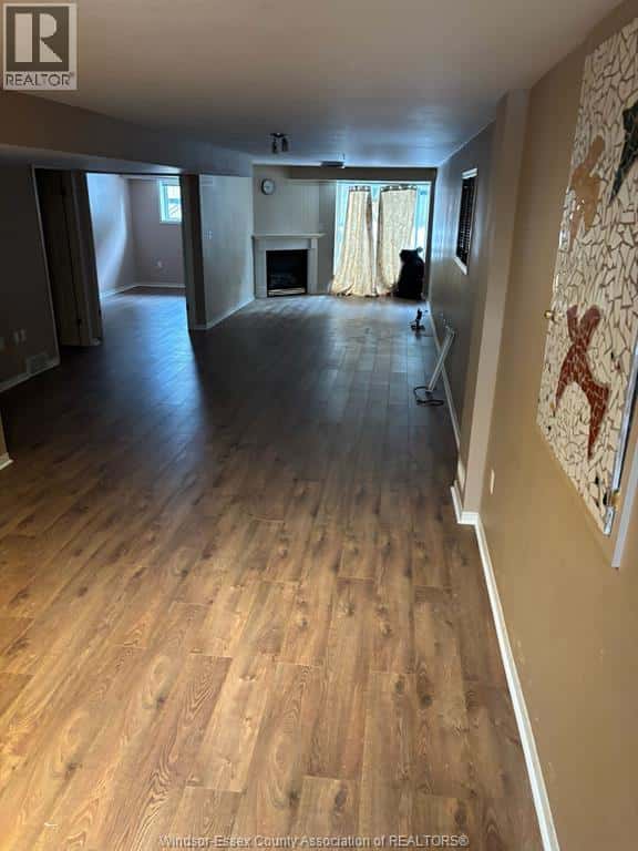 Windsor — Windsor - Photo 3 of 11