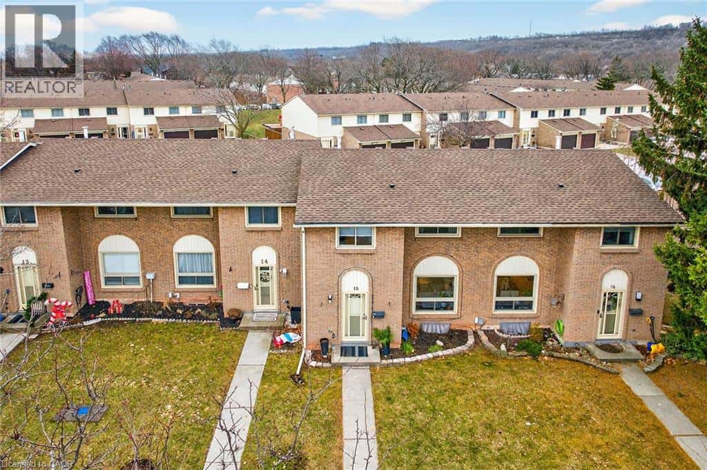 150 GATESHEAD Crescent Unit# 15 — Stoney Creek, Ontario - Photo 5 of 50