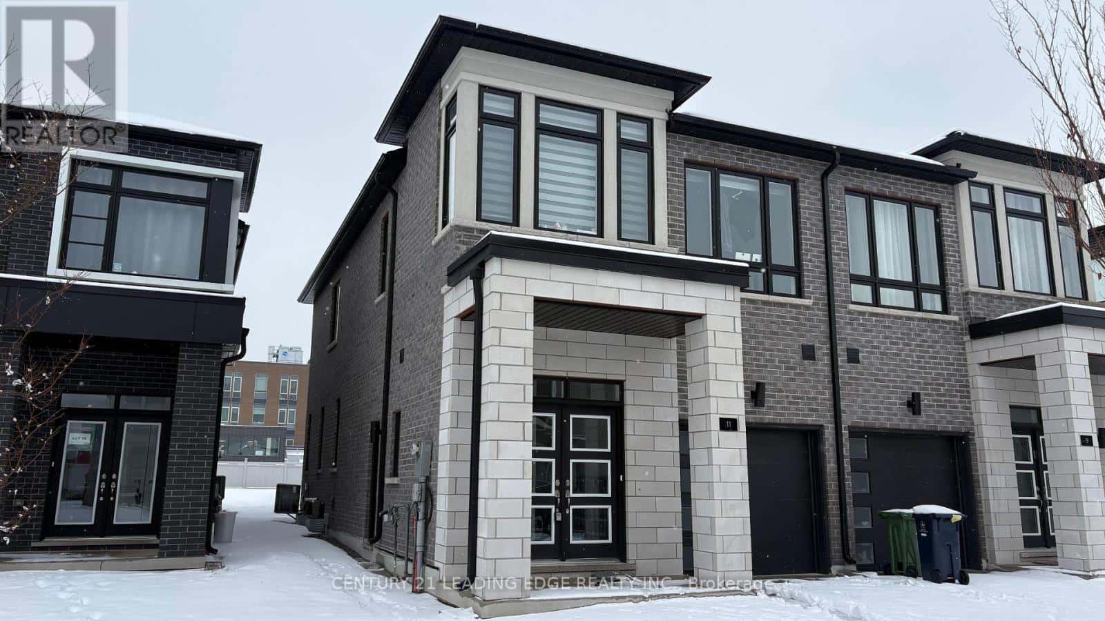 11 LIAM FOUDY COURT — Toronto (Bendale) - Photo 2 of 14