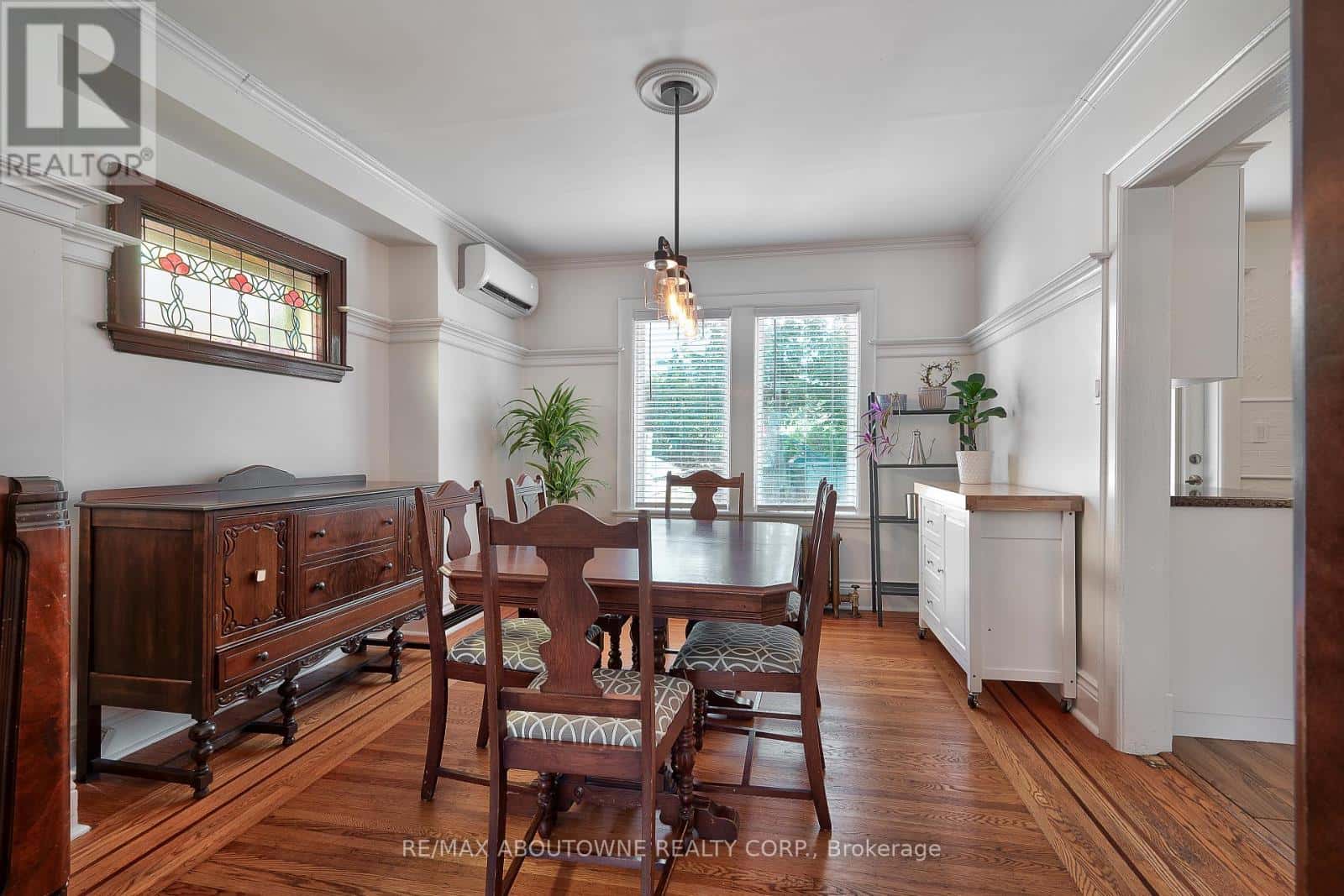 23 OTTAWA STREET S — Hamilton (Delta) - Photo 5 of 20