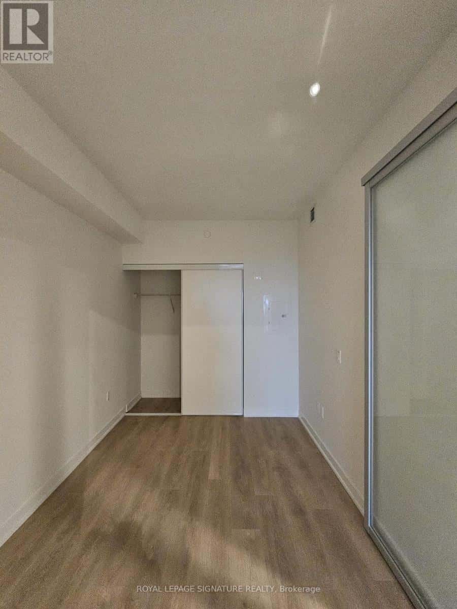 Mississauga (Mississauga Valleys) — Mississauga (Mississauga Valleys) - Photo 4 of 27