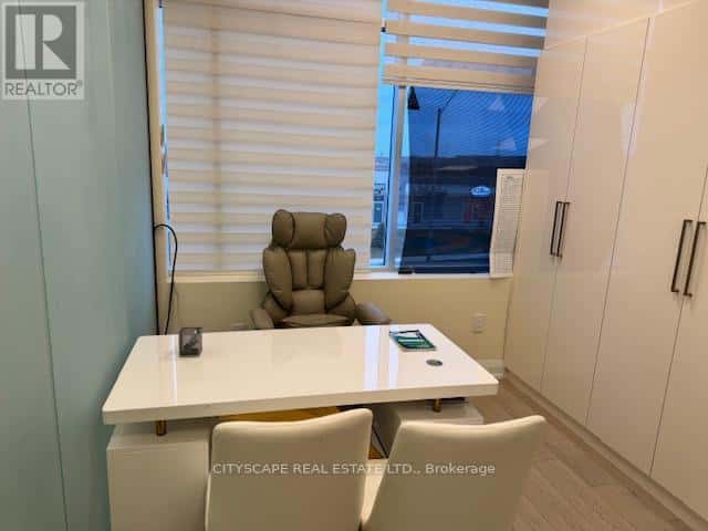 224 - 3465 PLATINUM DRIVE — Mississauga (Churchill Meadows) - Photo 5 of 10