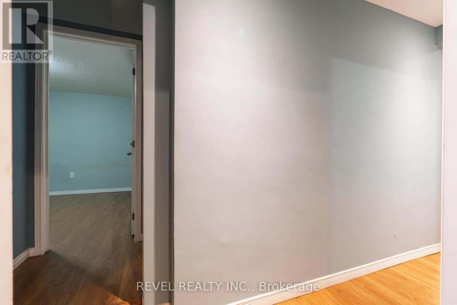 Toronto (Glenfield-Jane Heights) — Toronto (Glenfield-Jane Heights) - Photo 4 of 20