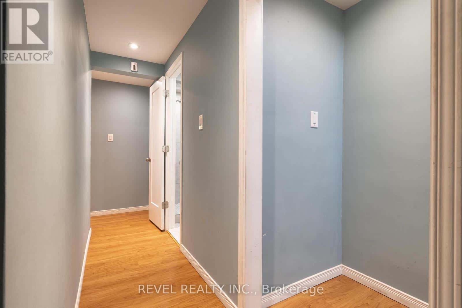 Toronto (Glenfield-Jane Heights) — Toronto (Glenfield-Jane Heights) - Photo 5 of 20