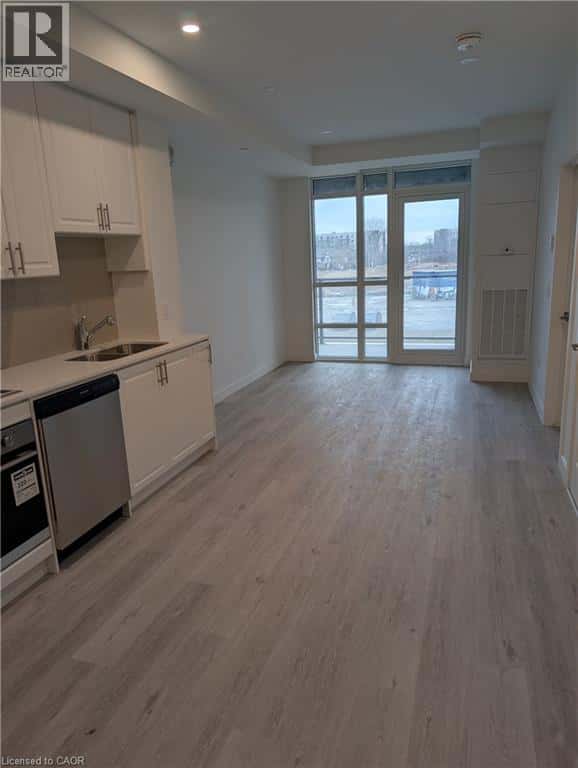 Stoney Creek — Stoney Creek - Photo 3 of 10