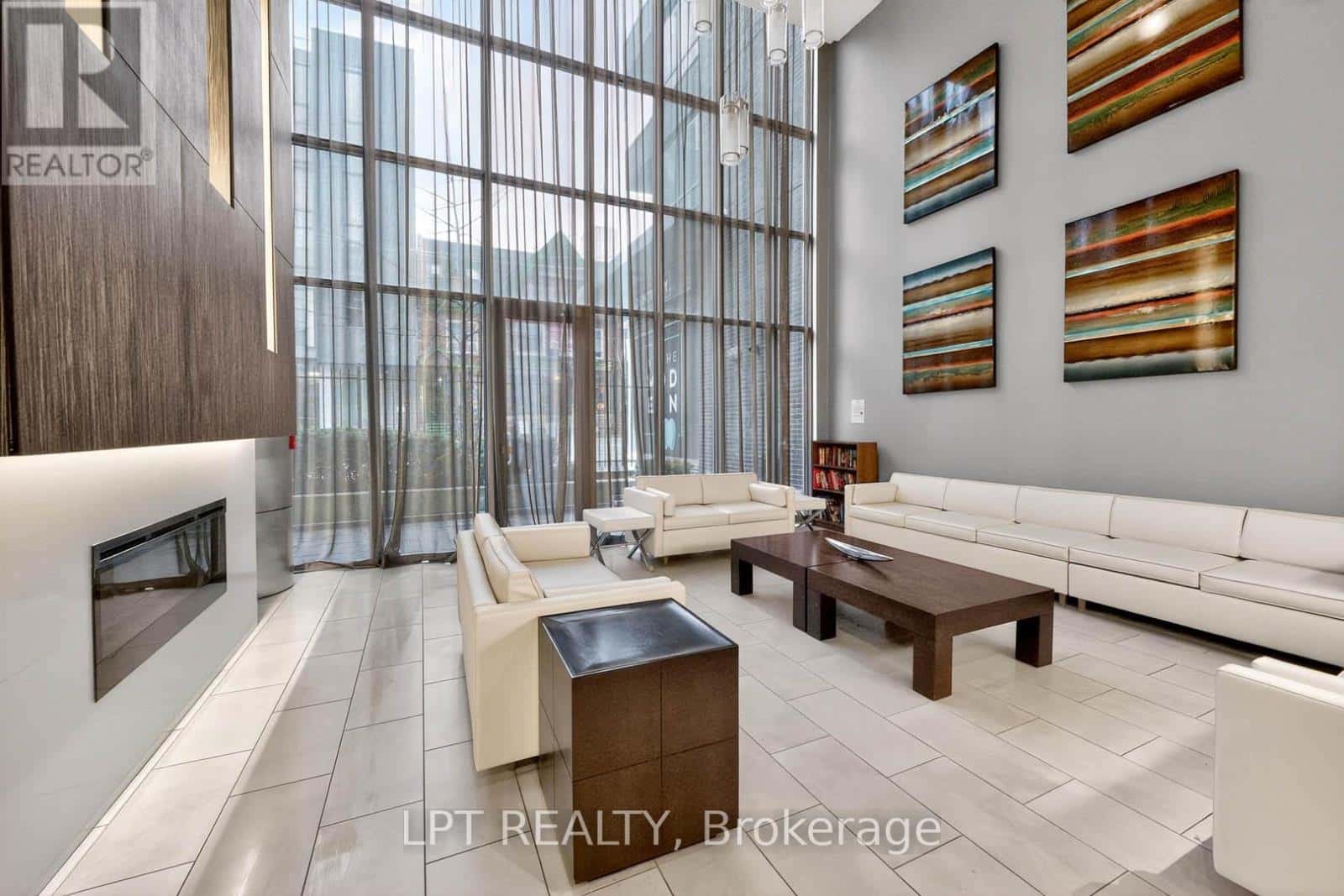 306 - 320 RICHMOND STREET E — Toronto (Moss Park) - Photo 5 of 39