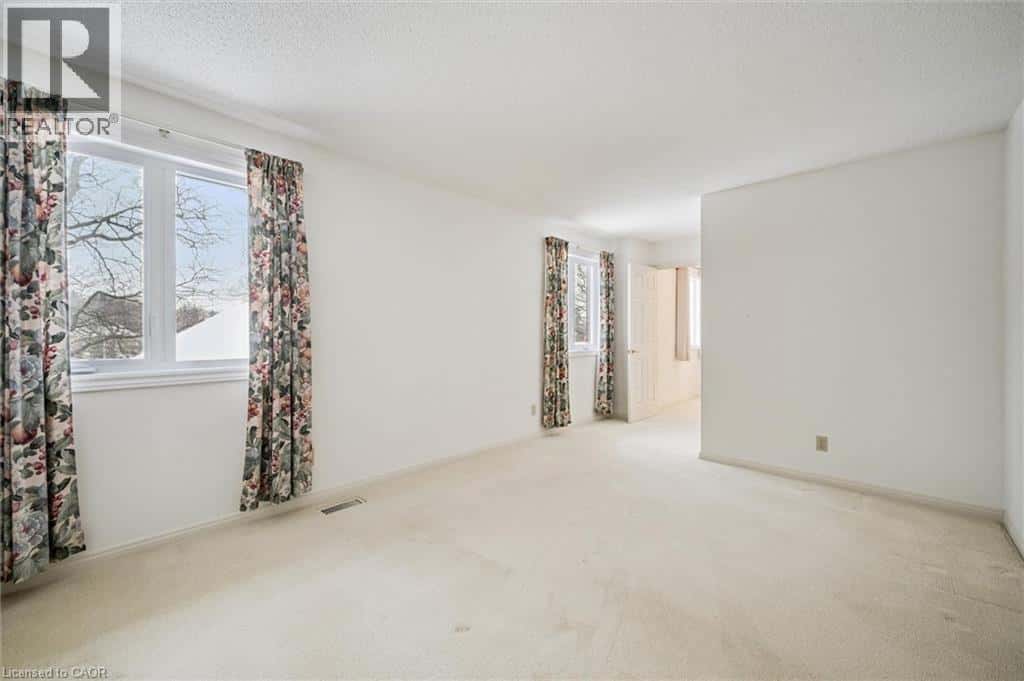 405 GLASGOW Street Unit# 5 — Kitchener - Photo 4 of 48