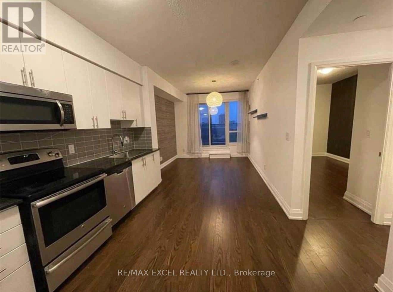 Markham (Thornhill) — Markham (Thornhill) - Photo 2 of 13