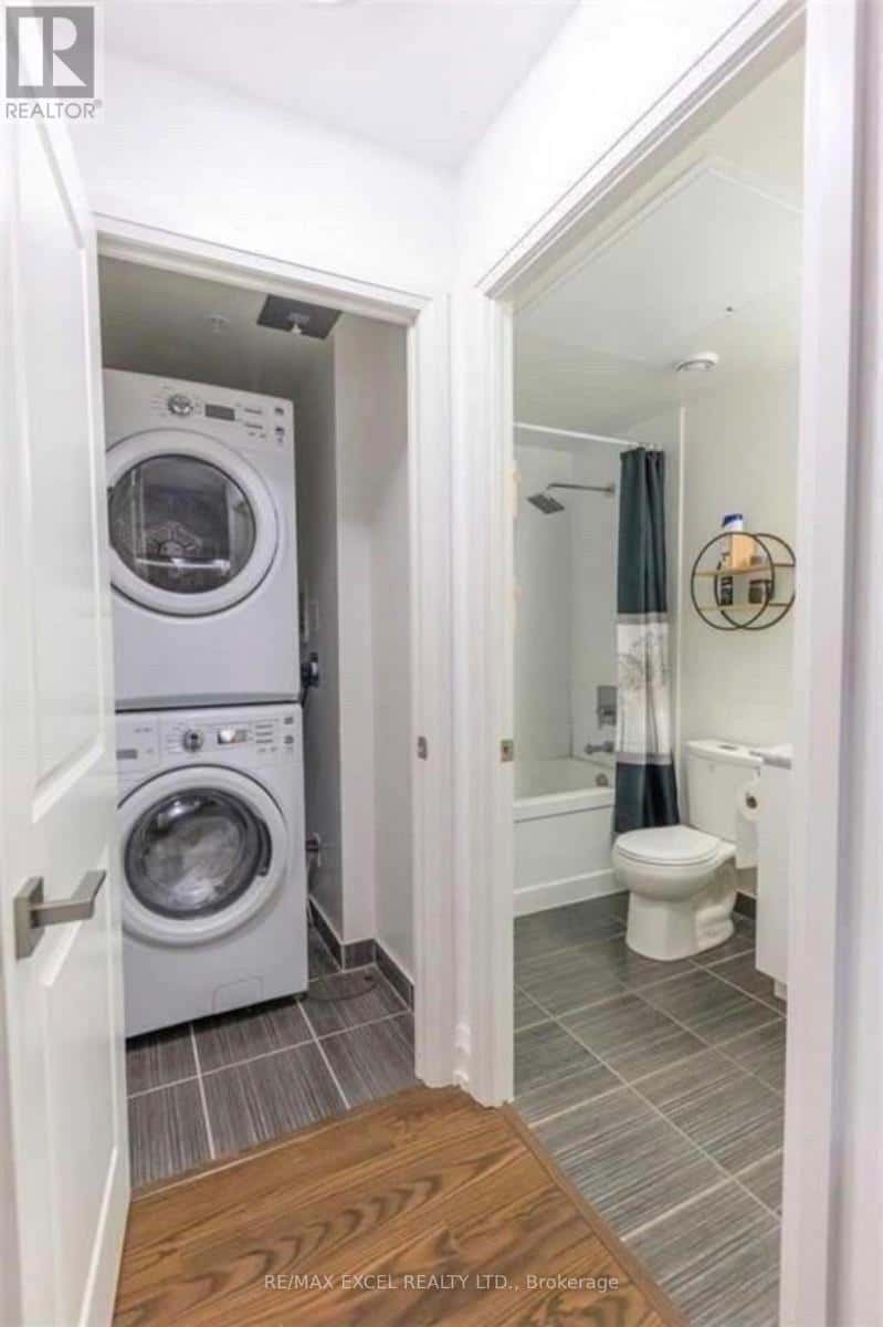 Markham (Thornhill) — Markham (Thornhill) - Photo 5 of 13