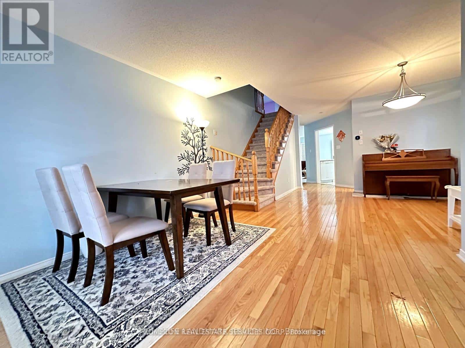 Markham (Wismer) — Markham (Wismer) - Photo 2 of 10