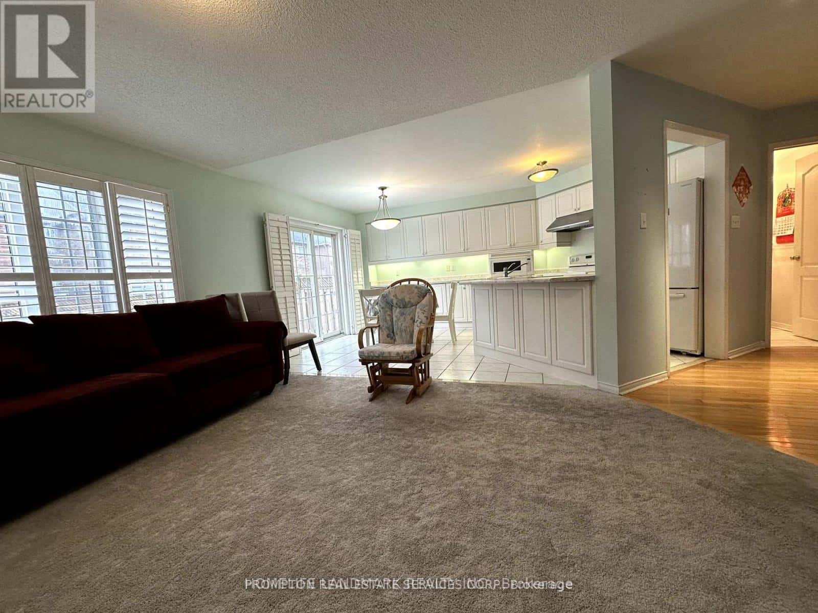 Markham (Wismer) — Markham (Wismer) - Photo 4 of 10