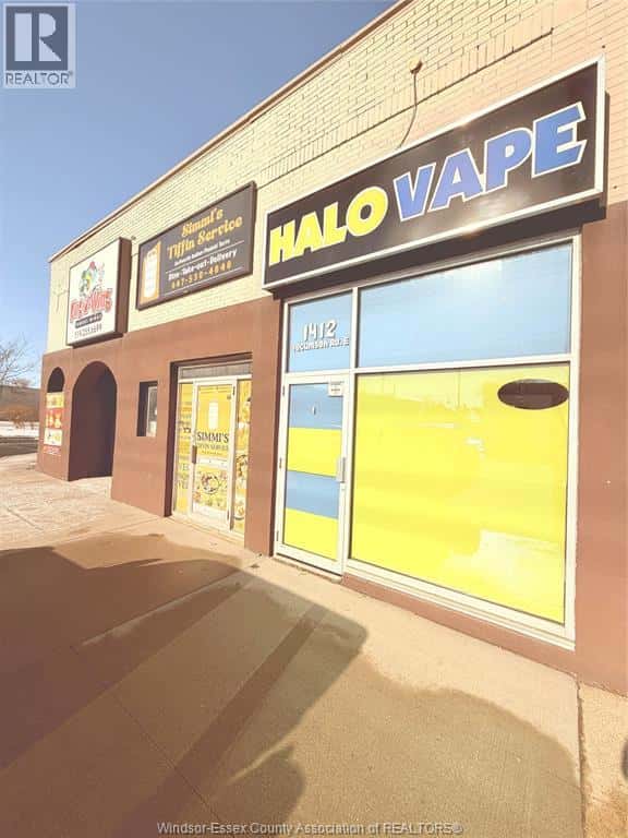 Windsor — Windsor - Photo 2 of 7