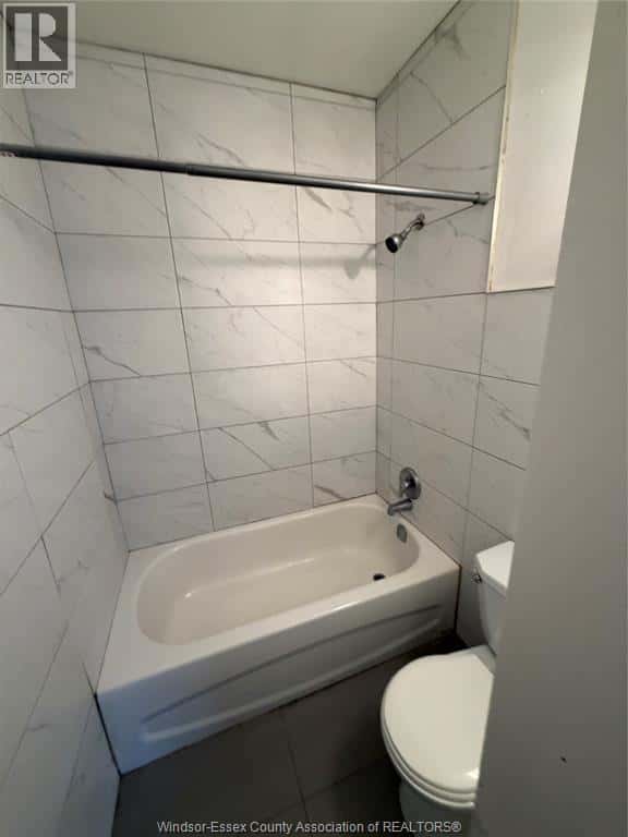 Windsor — Windsor - Photo 5 of 7