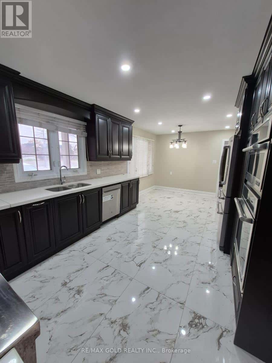 Brampton (Fletcher's Meadow) — Brampton (Fletcher's Meadow) - Photo 4 of 9