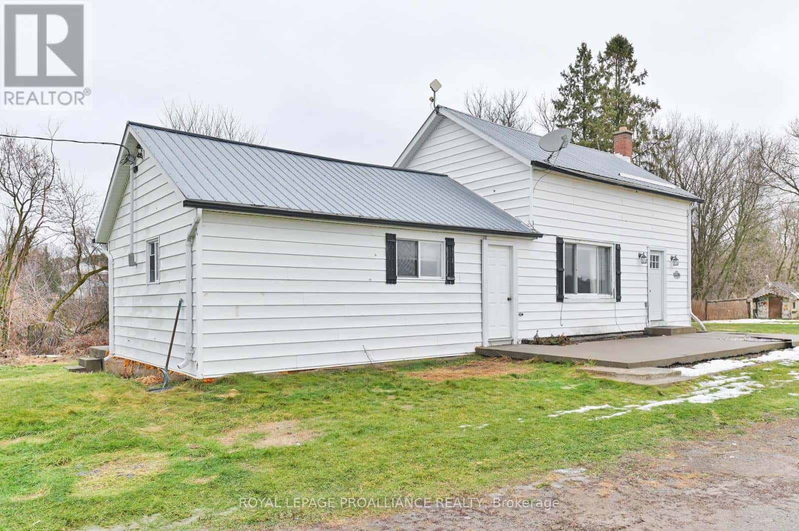 256 MOIRA ROAD — Centre Hastings, Ontario - Photo 4 of 100