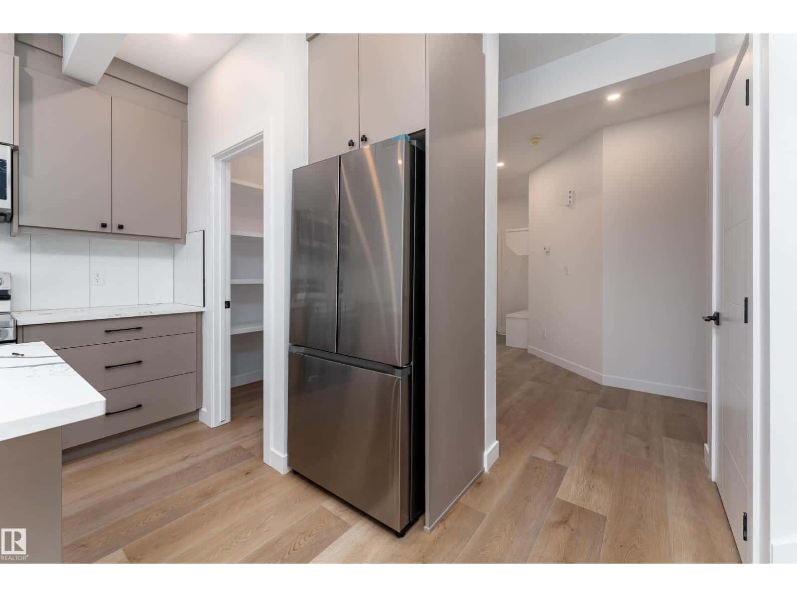 186 Elliot WD — Fort Saskatchewan - Photo 5 of 37