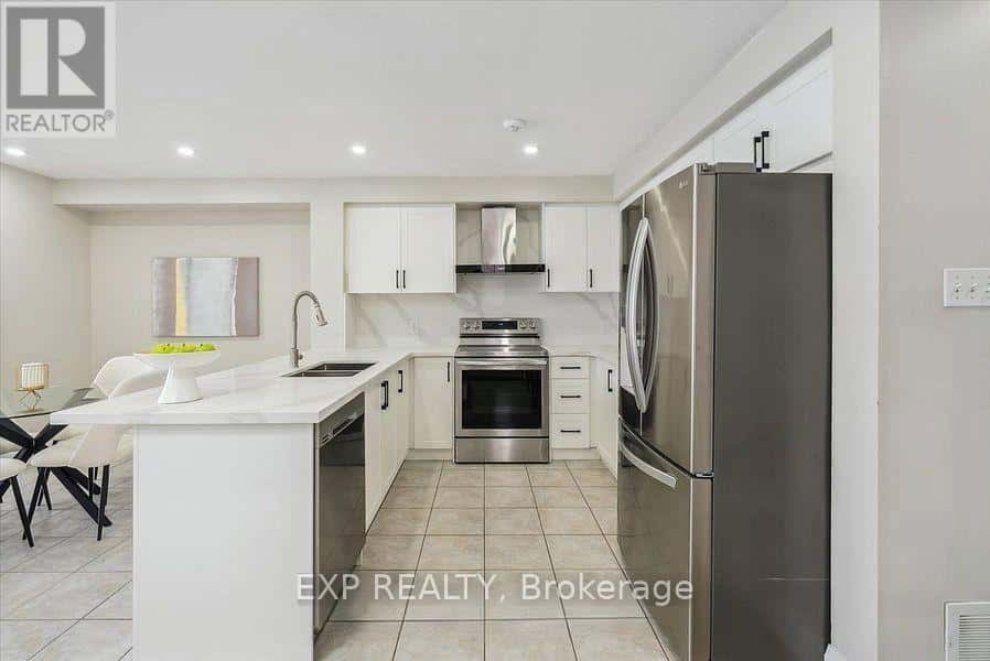 14 GATEWAY COURT — Whitby (Taunton North) - Photo 5 of 18