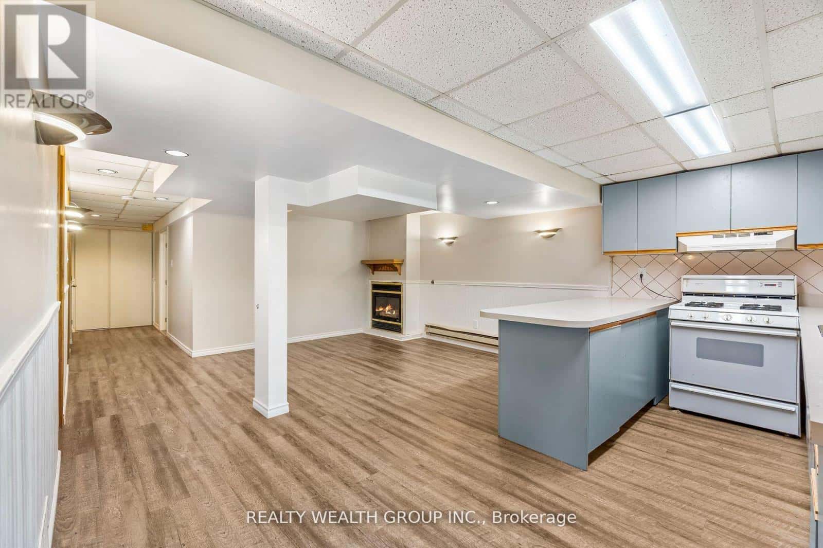 Whitby (Williamsburg) — Whitby (Williamsburg) - Photo 4 of 5