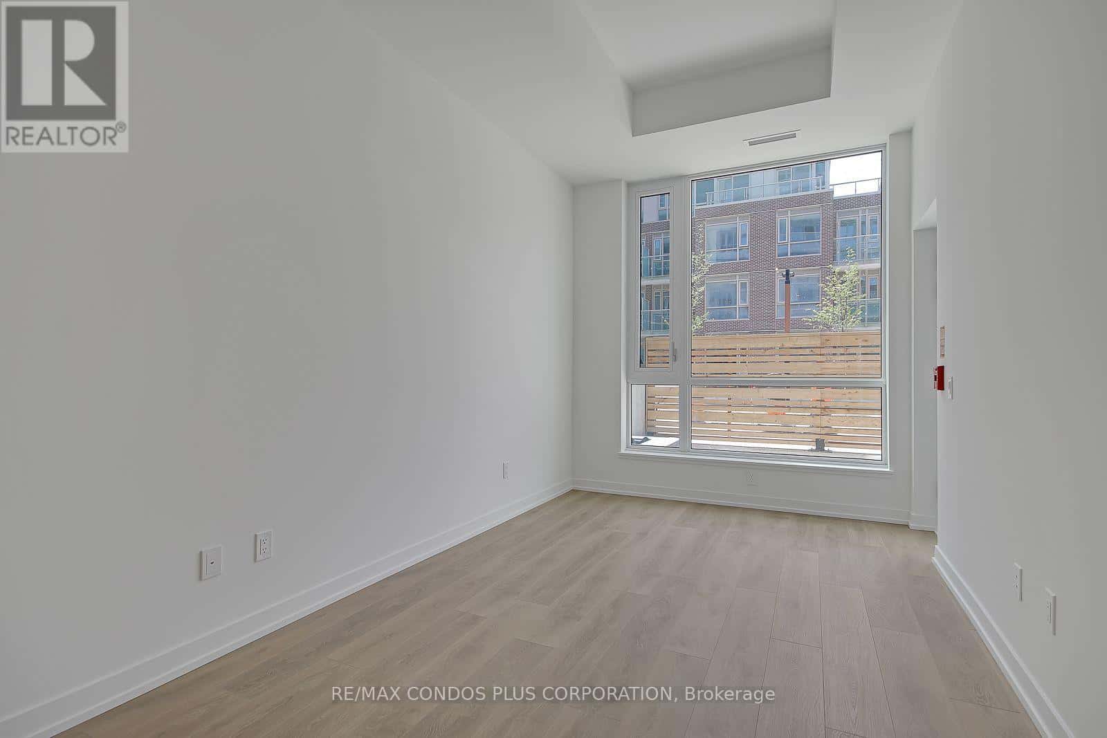 121 - 150 LOGAN AVENUE — Toronto (South Riverdale), Ontario - Photo 3 of 27