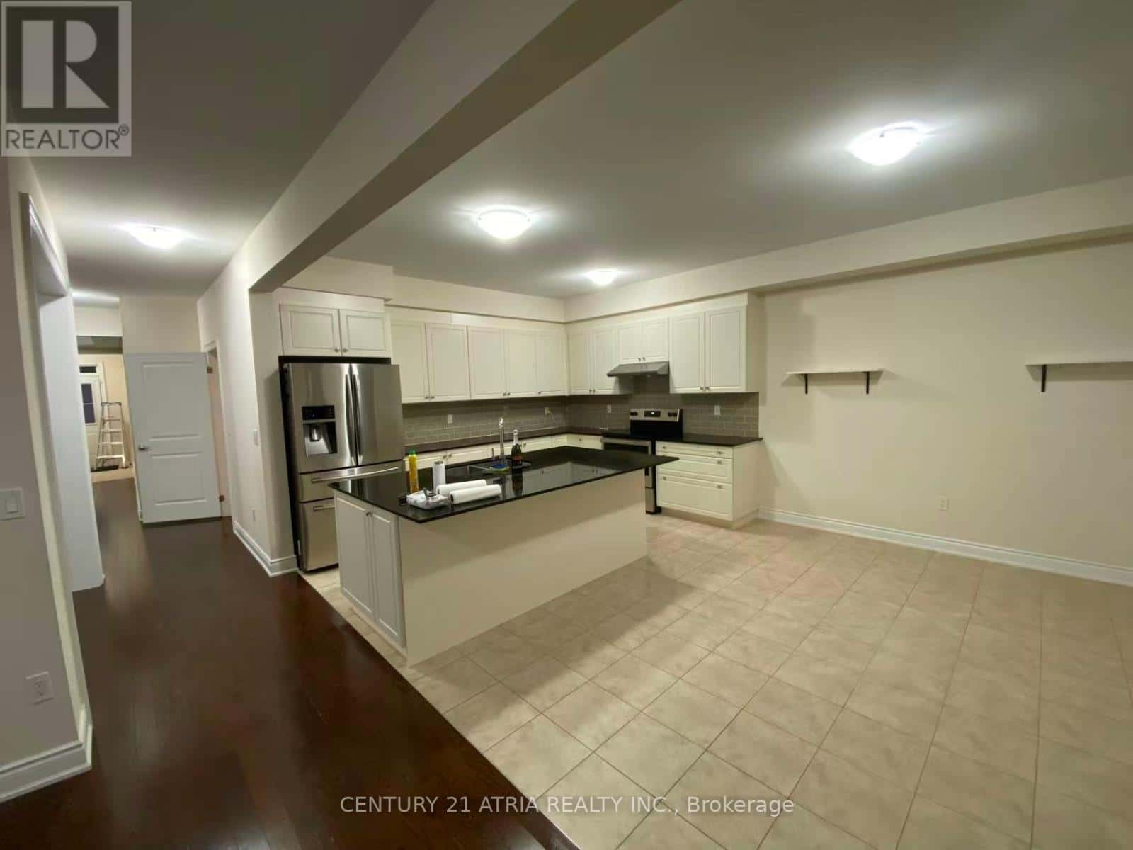 37 LADDER CRESCENT — East Gwillimbury (Sharon) - Photo 2 of 24