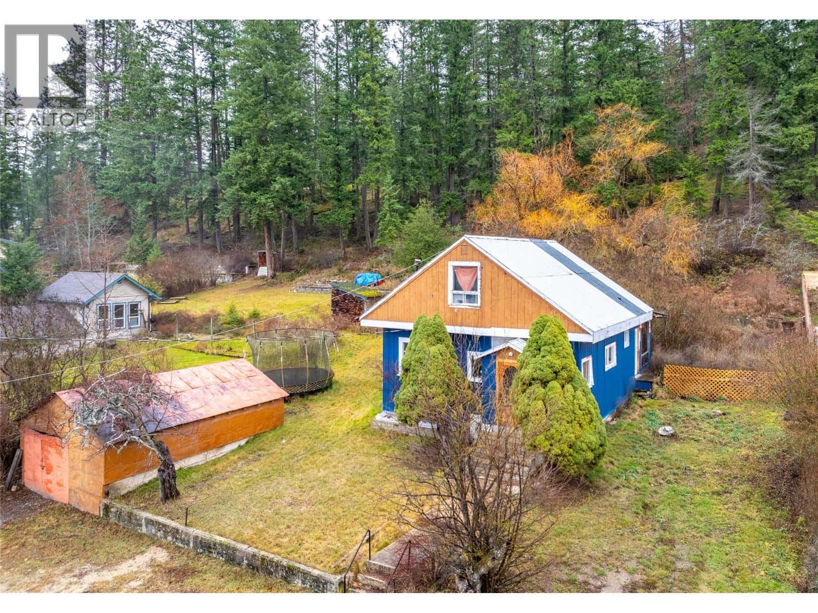 1412 Ainsworth Avenue — Riondel, British Columbia - Photo 2 of 27