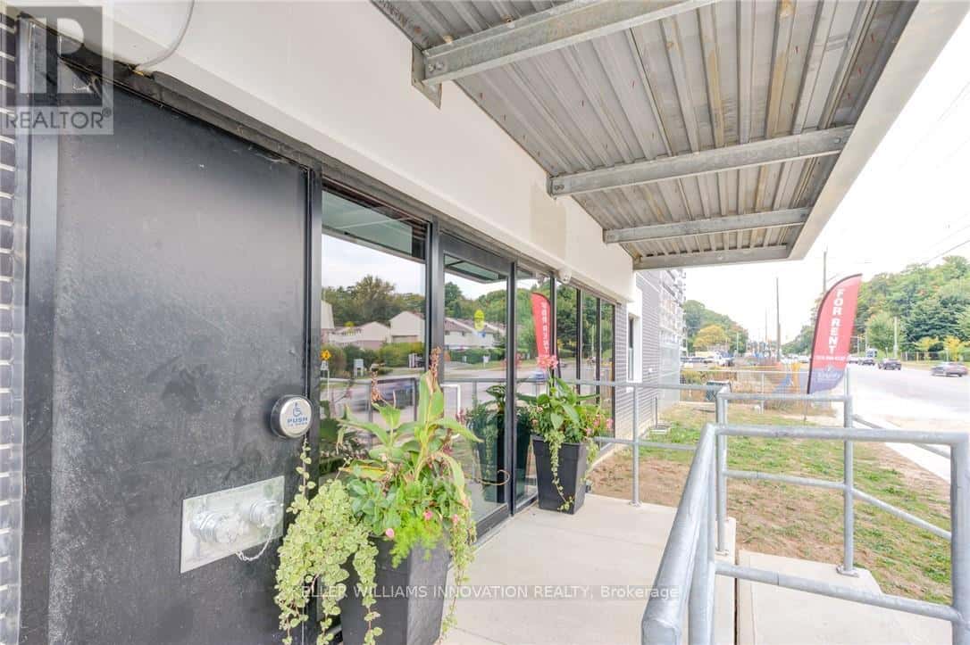 Kitchener — Kitchener - Photo 4 of 26