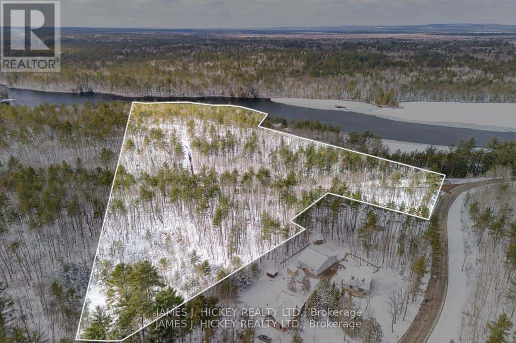 Petawawa — Petawawa - Photo 2 of 49