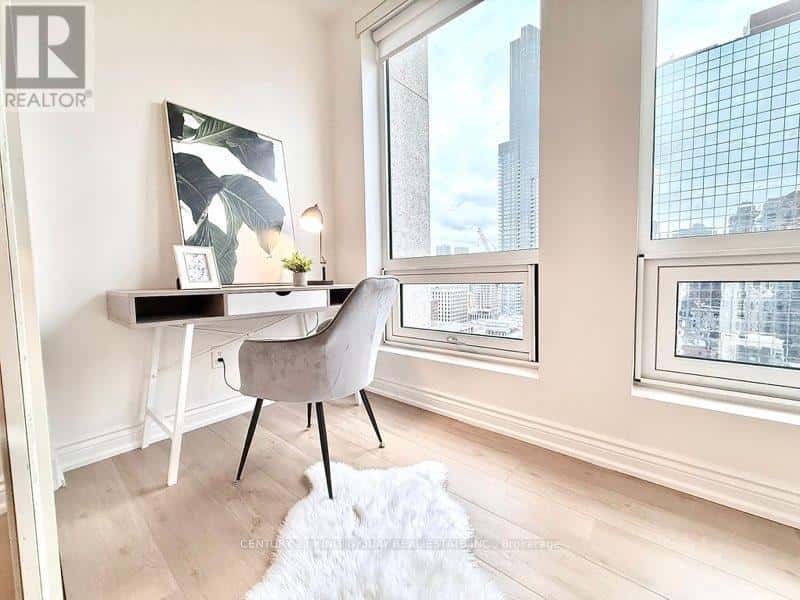 LPH2 - 25 GRENVILLE STREET — Toronto (Bay Street Corridor), Ontario - Photo 5 of 16