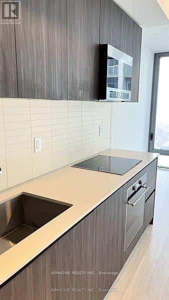 Toronto (Annex) — Toronto (Annex) - Photo 4 of 18