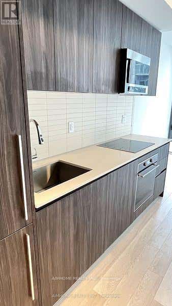 Toronto (Annex) — Toronto (Annex) - Photo 5 of 18