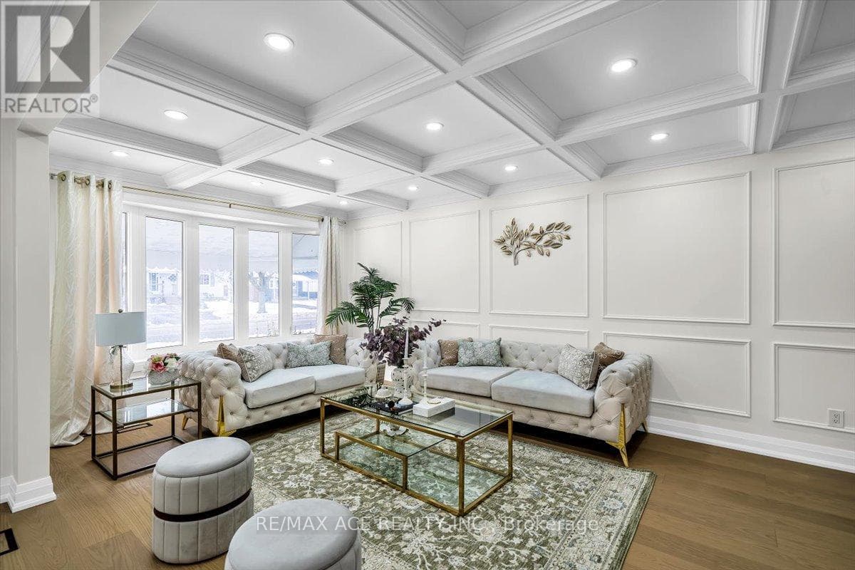 Oshawa (McLaughlin) — Oshawa (McLaughlin) - Main photo