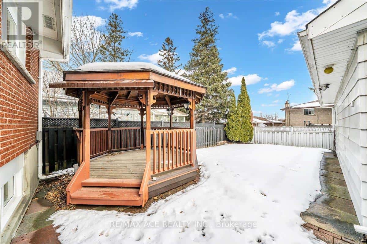 Oshawa (McLaughlin) — Oshawa (McLaughlin) - Photo 2 of 43