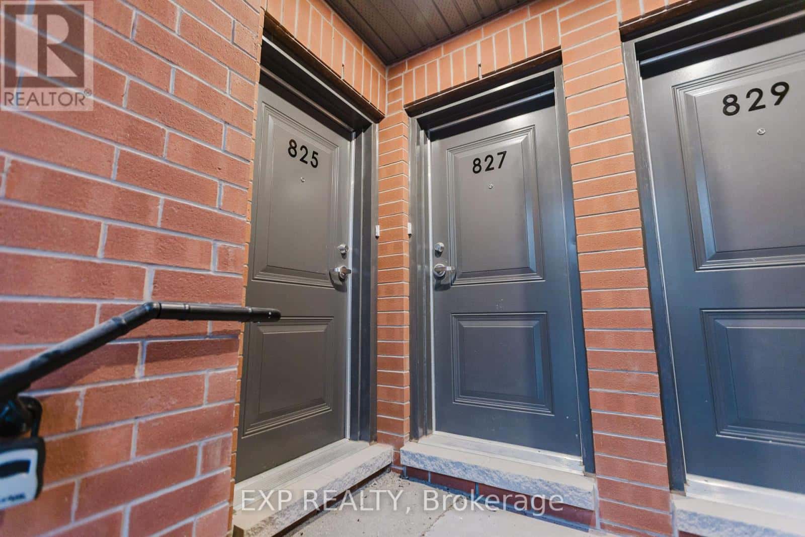 Ottawa — Ottawa - Photo 2 of 27