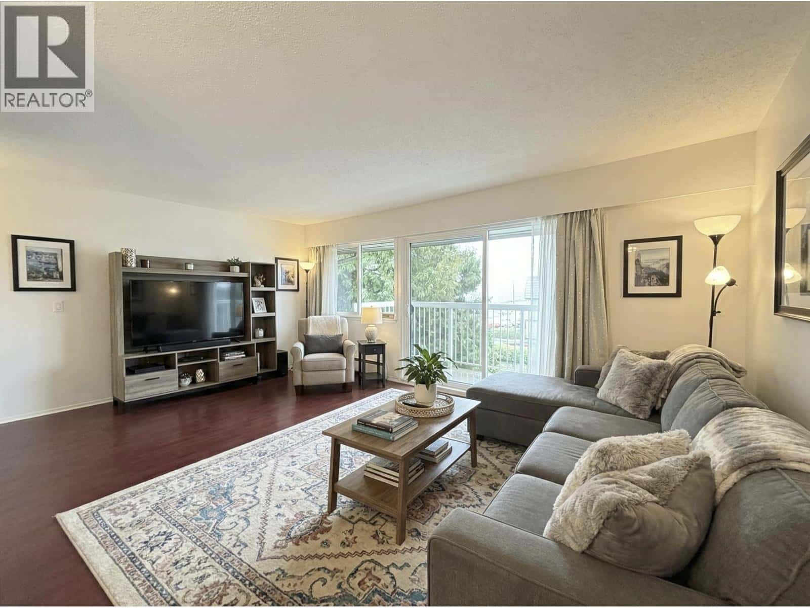 302 8020 RYAN ROAD — Richmond, British Columbia - Photo 4 of 23