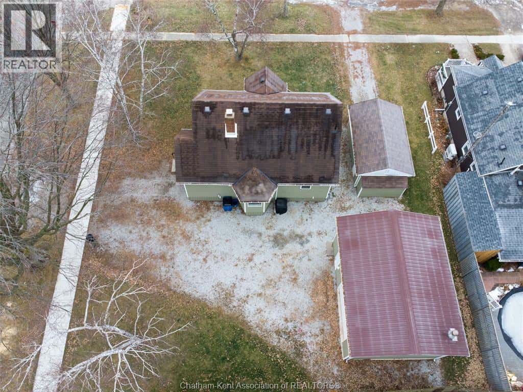 104 BRANDER AVENUE — Wallaceburg - Photo 5 of 36