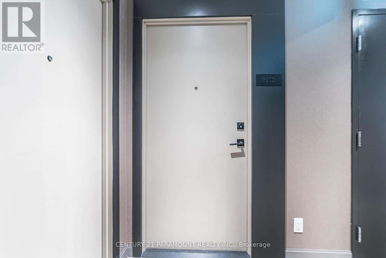 Toronto (Waterfront Communities) — Toronto (Waterfront Communities) - Photo 5 of 39