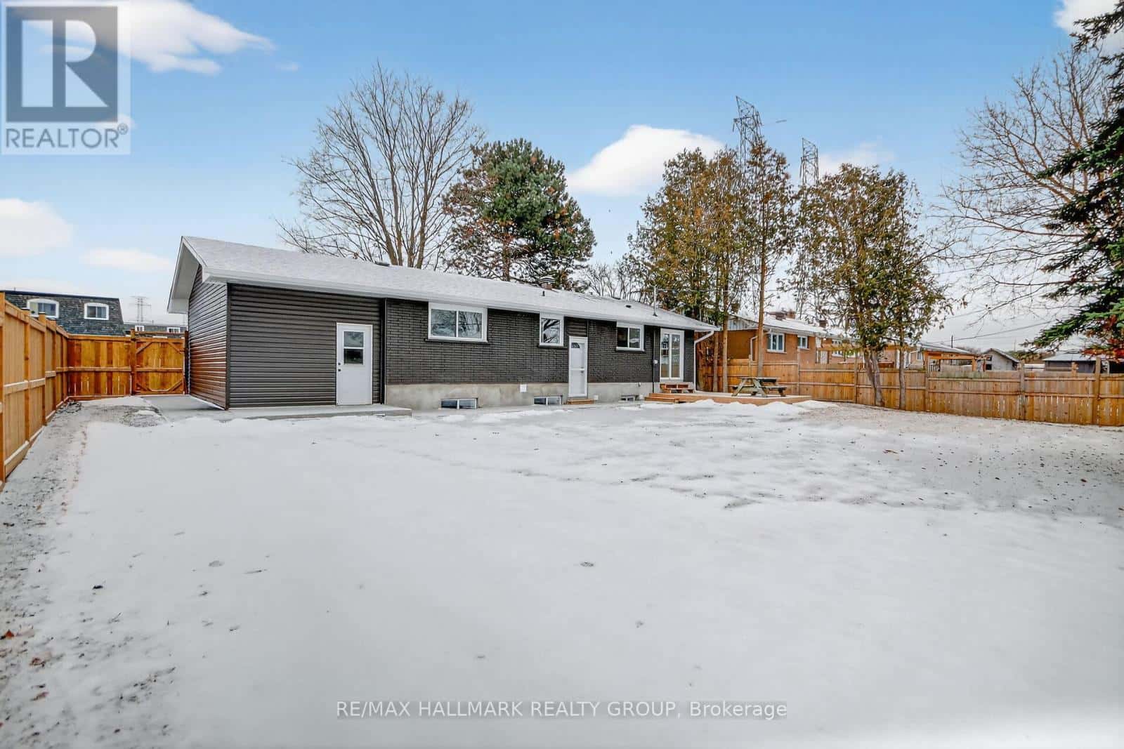 Ottawa — Ottawa - Photo 3 of 50