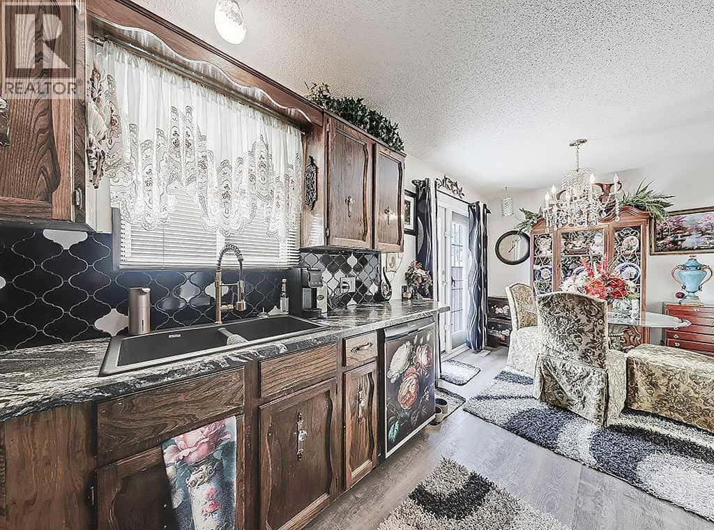 High River — High River - Photo 4 of 23