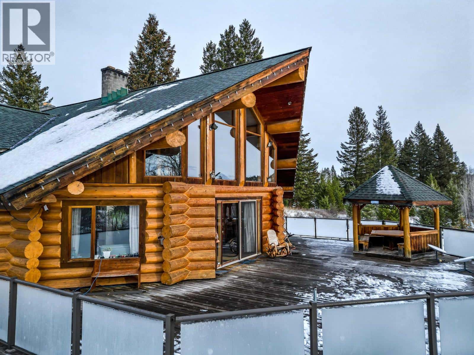 5565 BACKVALLEY ROAD — 100 Mile House, British Columbia - Photo 4 of 40