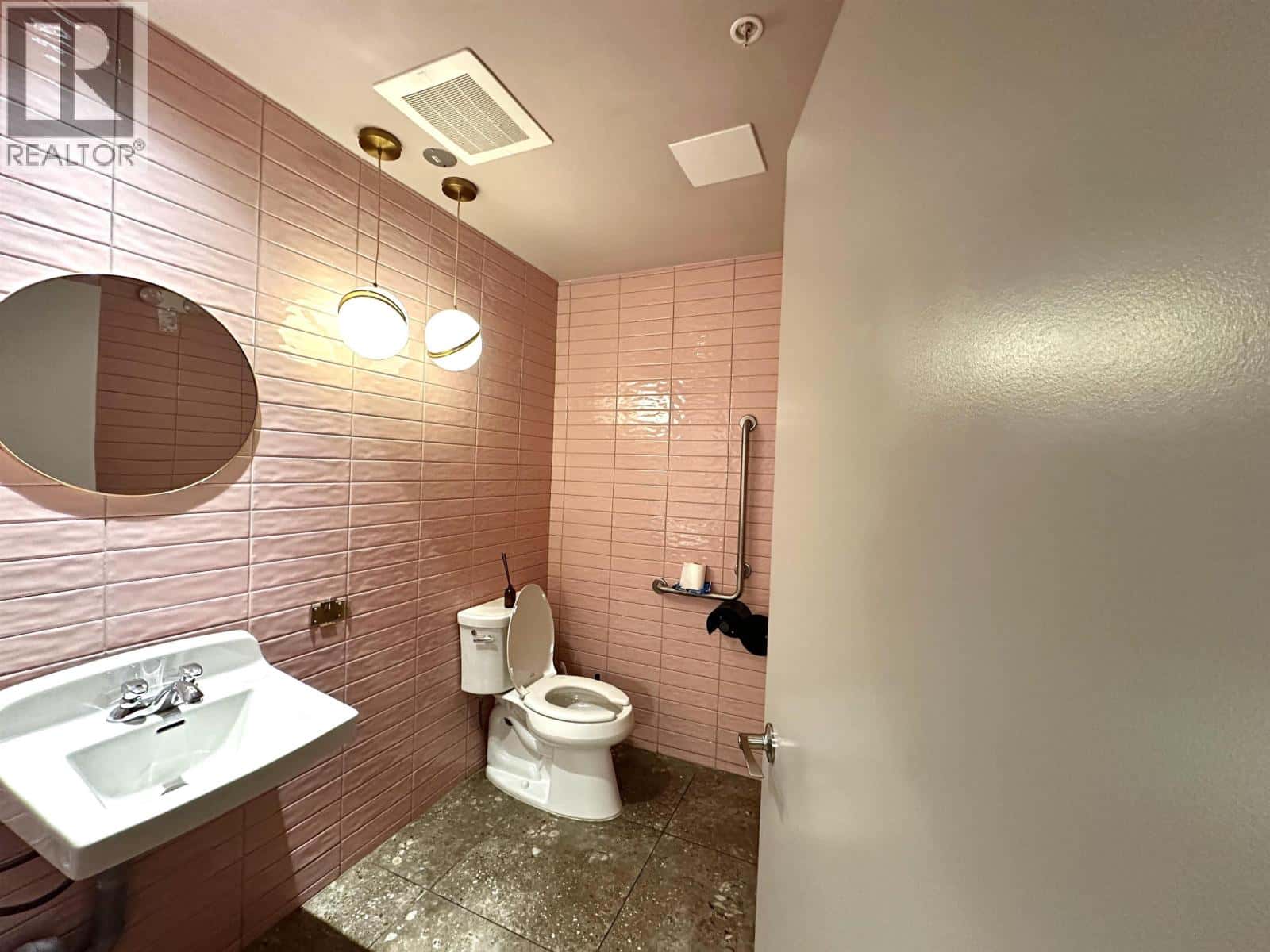 Richmond — Richmond - Photo 5 of 14